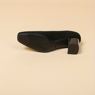 Okada™ | 安定ヒールで快適な履き心地のパンプス