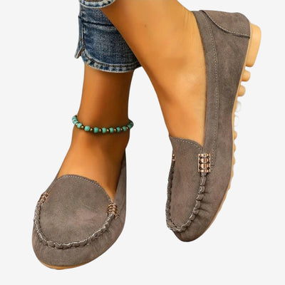 Okada | 柔らかいモカシン